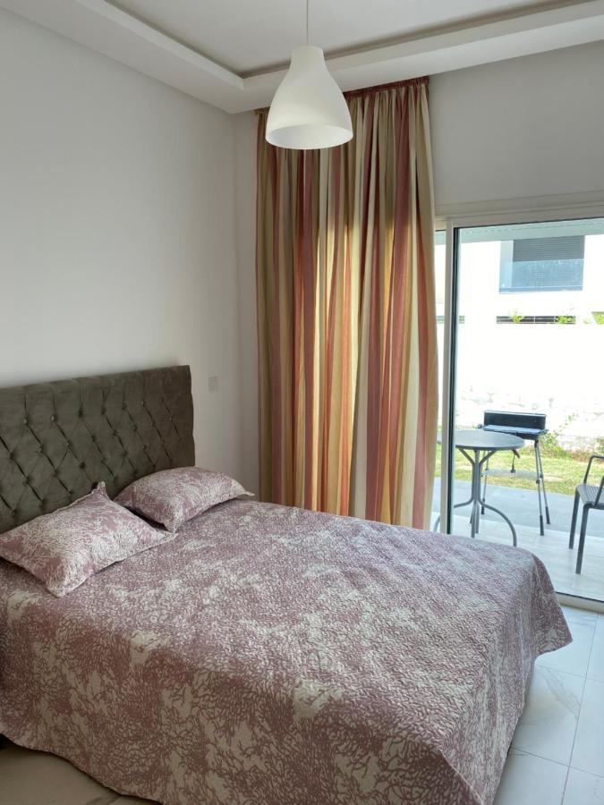 Lovely 4-Bedroom Condo With Pool 拉巴特 外观 照片
